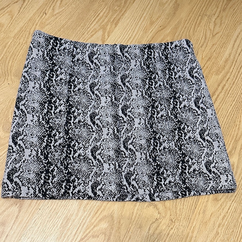 Free People Patterned Mini Skirt size 12